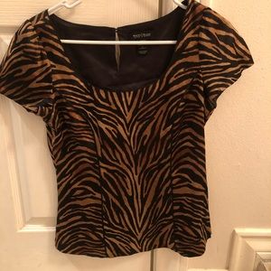 White House black market women’s silk stretch tiger print blouse size 2